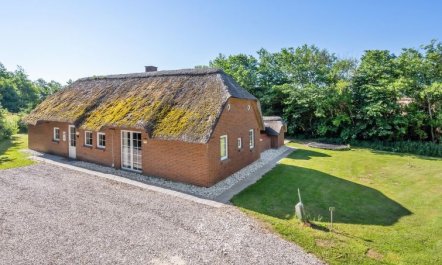 'Thana' - 1.4km from the sea 6