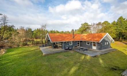 'Yuma' - 1km from the sea