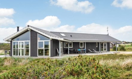 'Luzia' - 1.2km from the sea