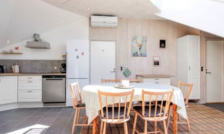 'Annalise' - 1km from the sea 6