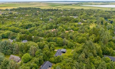 'Fredger' - 1.8km from the sea 4