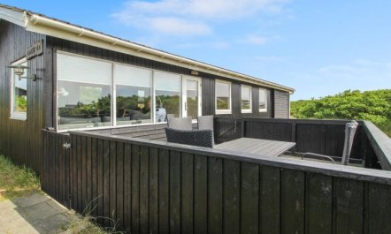 'Kris' - 200m from the sea