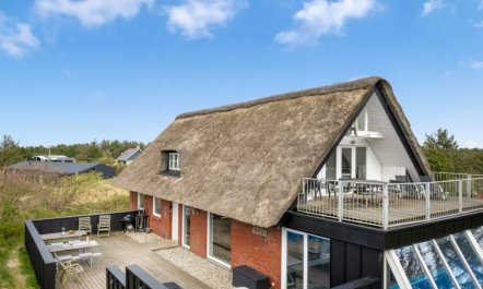 'Irlin' - 800m from the sea