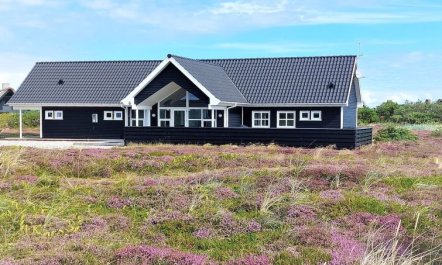 'Eliena' - 500m from the sea