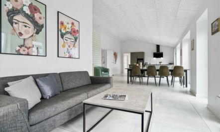 'Landuin' - 30km from the sea