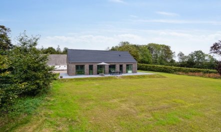 'Landuin' - 30km from the sea 5