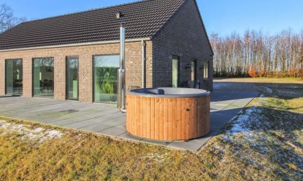 'Landuin' - 30km from the sea 2