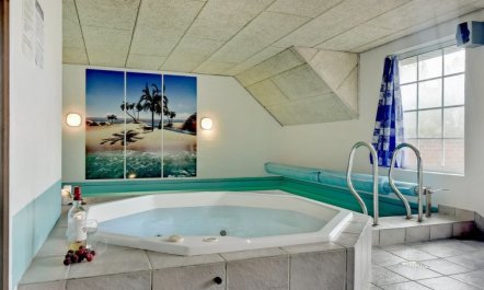 'Joona' - 12km from the sea