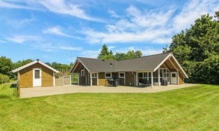 'Sanna' - 30km from the sea