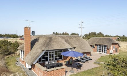 'Lavina' - 950m from the sea