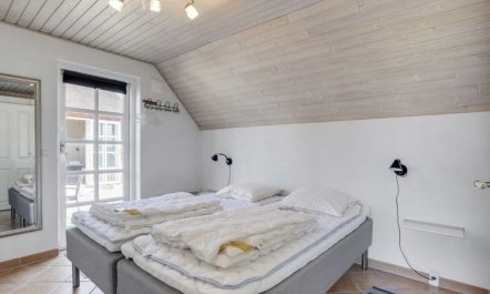 'Lavina' - 950m from the sea 2