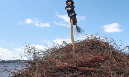 'Enja' - 150m from the sea 3