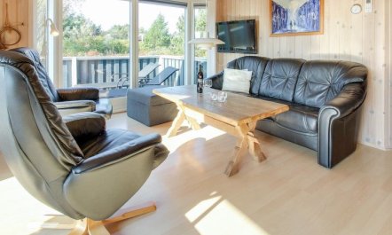 'Maika' - 800m to the fjord 2