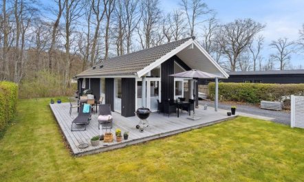 'Gunholm' - 150m from the sea