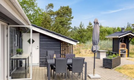 'Stacey' - 800m from the sea 3