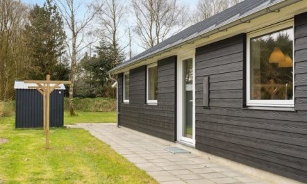 'Human' - 10.5km from the sea 3