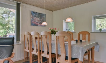 'Lane' - 675m from the sea 4