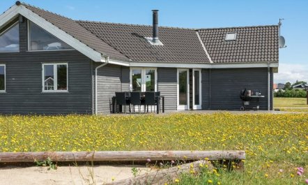 'Karmen' - 300m to the fjord 7