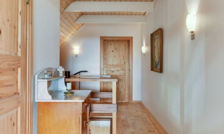 'Iiro' - 2.5km from the sea 3