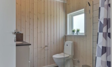 'Iorund' - 550m from the sea 1