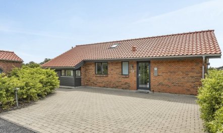 'Donka' - 300m to the fjord 2