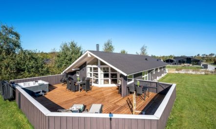 'Cristiana' - 1km to the fjord