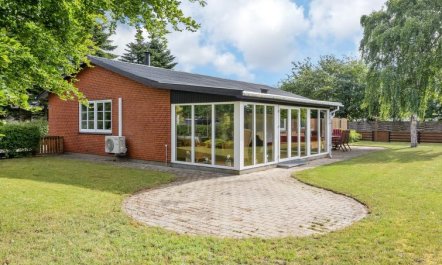 'Philip' - 2km from the sea 5