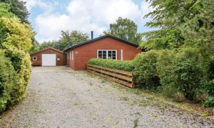 'Philip' - 2km from the sea 2