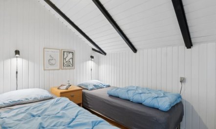 'Torbjörn' - 1.1km from the sea 2