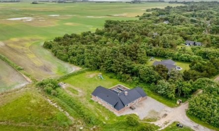 'Botmar' - 1.5km from the sea 1