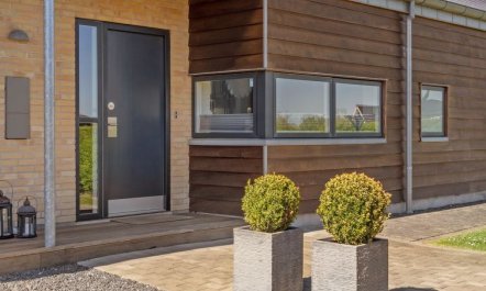 'Hans' - 700m from the sea 2