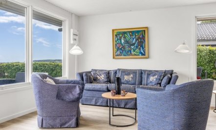 'Cornelius' - 30m from the sea 5