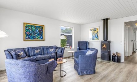 'Cornelius' - 30m from the sea 4