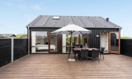 'Elara' - 200m from the sea