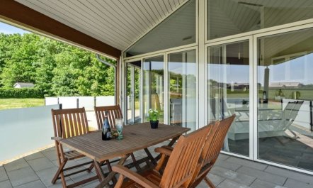 'Helena' - 250m from the sea 1