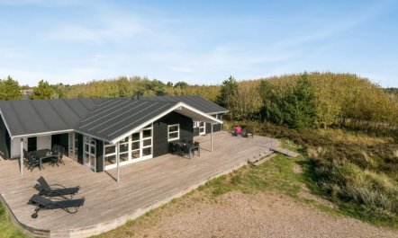 'Haghbarth' - 2.3km from the sea