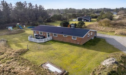 'Sissan' - 900m from the sea 5