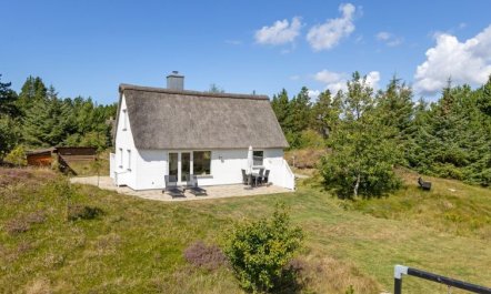 'Clare' - 4km from the sea