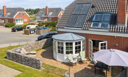 'Langsom' - 100m from the sea 2