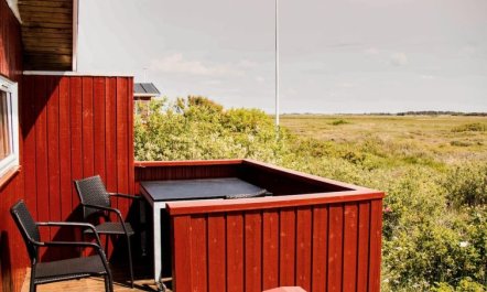 'Neia' - 640m from the sea 2