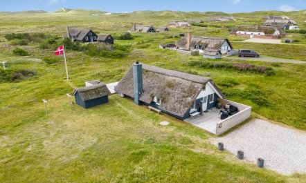 'Hen' - 400m from the sea 6