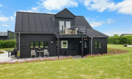 'Aliana' - 300m from the sea