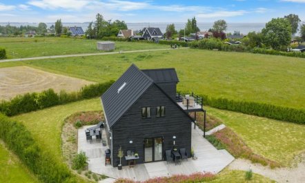 'Aliana' - 300m from the sea 1