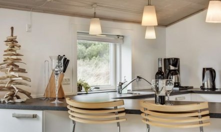 'Lav' - 3.8km from the sea 3