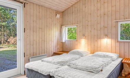 'Guthmund' - 1km from the sea 5