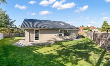 'Elektra' - 450m from the sea 2