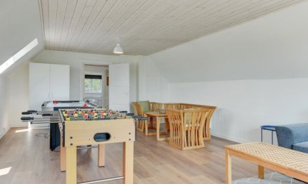 'Iina' - 13km from the sea 5