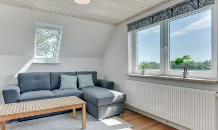 'Iina' - 13km from the sea 6