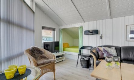 'Freek' - 400m from the sea 2