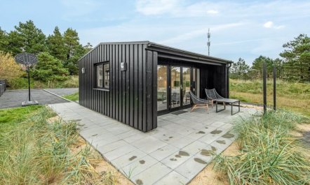 'Nona' - 1.1km from the sea 1